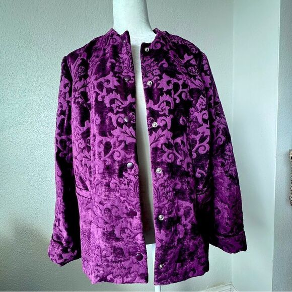 Isaac Mizrahi Live Velvet Scroll Jacquard Snap Front Jacket QVC - Picture 11 of 15